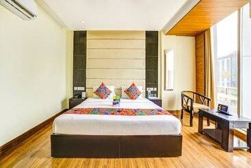 Fabhotel Diamond Zirakpur
