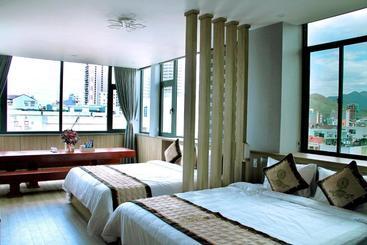 هتل Ruby Luxury