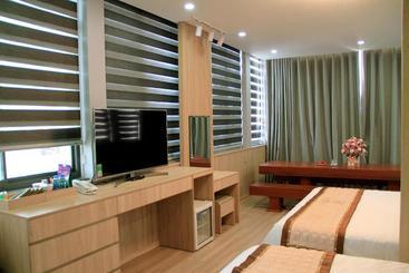 هتل Ruby Luxury