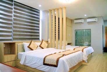 هتل Ruby Luxury