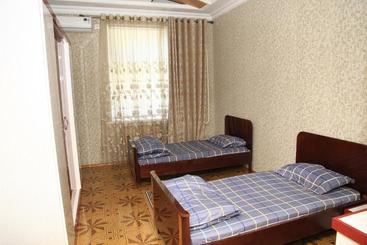 Yellow Hostel Dushanbe