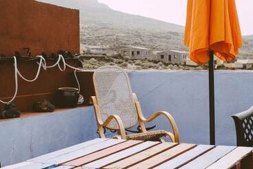 Blue Canary Hostel   Adults Only