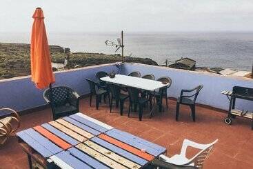 Blue Canary Hostel   Adults Only