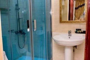 هتل Crystal House