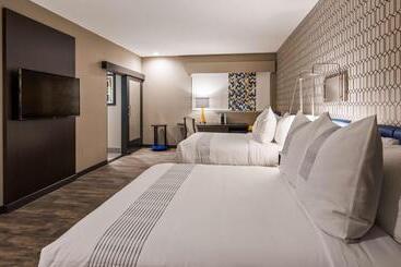 هتل Glō Best Western Tulsa Catoosa East Route 66