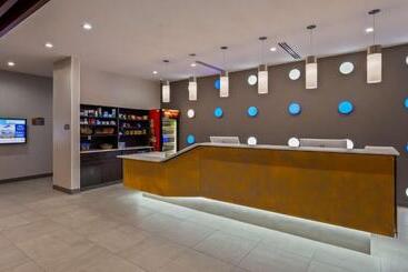 هتل Glō Best Western Tulsa Catoosa East Route 66