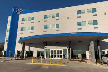 هتل Glō Best Western Tulsa Catoosa East Route 66