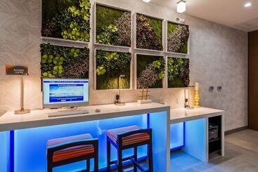 هتل Glō Best Western Tulsa Catoosa East Route 66