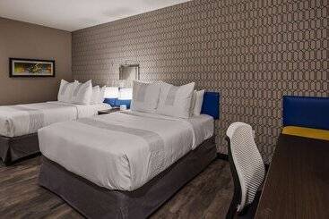 هتل Glō Best Western Tulsa Catoosa East Route 66