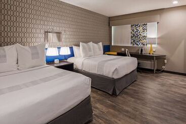 هتل Glō Best Western Tulsa Catoosa East Route 66