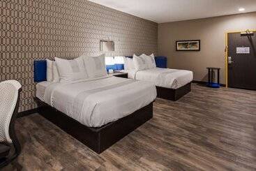 هتل Glō Best Western Tulsa Catoosa East Route 66