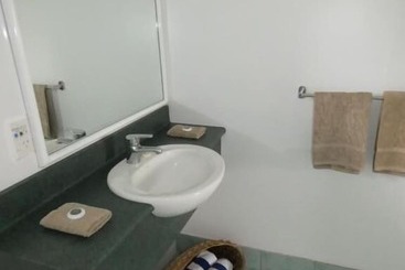 پانسیون Aroa Kainga Bungalows And Apartment