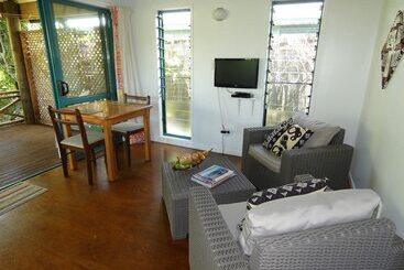 پانسیون Aroa Kainga Bungalows And Apartment