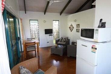 پانسیون Aroa Kainga Bungalows And Apartment
