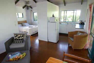 پانسیون Aroa Kainga Bungalows And Apartment