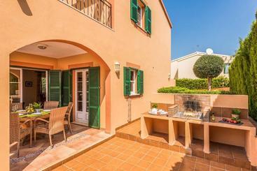 Villa Marcolis Cel