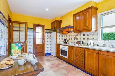 Villa Marcolis Cel