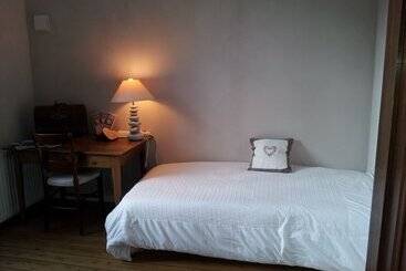تختخواب و صبحانه La Maison Bastide