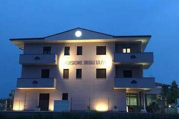 تختخواب و صبحانه Pensione Degli Ulivi