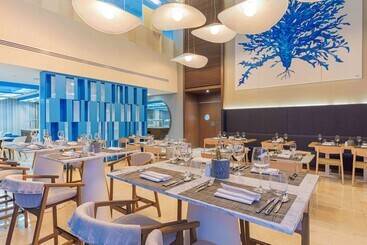 酒店 Avani Cancún Airport