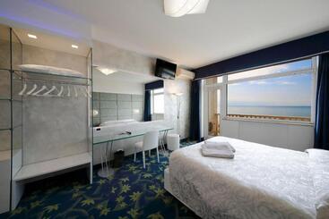 هتل Grande Albergo Marin