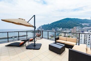 هتل Livemax Resort Atamiseafront