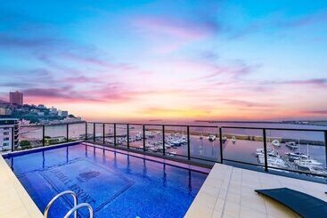 هتل Livemax Resort Atamiseafront