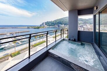 هتل Livemax Resort Atamiseafront