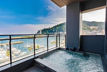 هتل Livemax Resort Atamiseafront