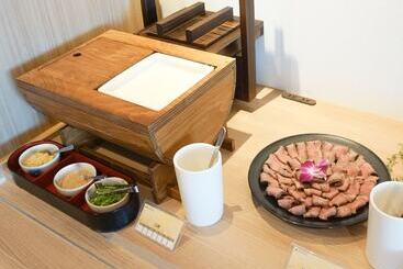 هتل Livemax Resort Atamiseafront