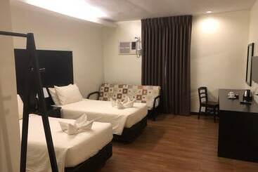 酒店 Pina Suites