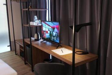 Roxy Hotel Padungan