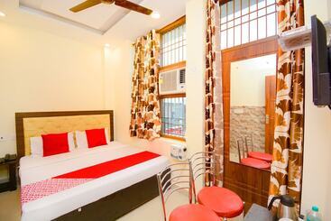 فندق The Sai Palace By Oyo Rooms