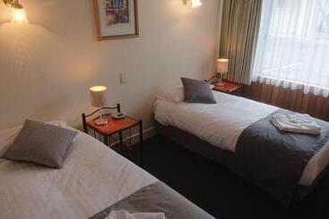 مُتل Mt Lyell Motor Inn