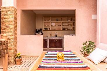 پانسیون Inna Guest House