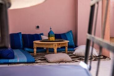 پانسیون Inna Guest House