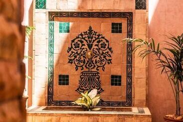 پانسیون Inna Guest House