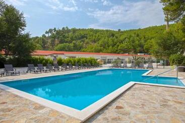 פנסיון Scardona Park Luxury Accommodation