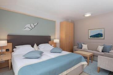 Aparthotel Flora