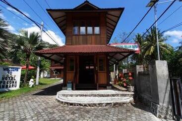 تختخواب و صبحانه Besar Bulan Baru   Senggigi