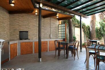 تختخواب و صبحانه La Casa Di Nonno Giulio