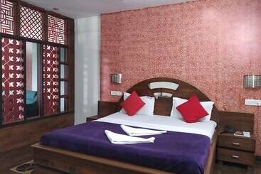 Green Point Resort