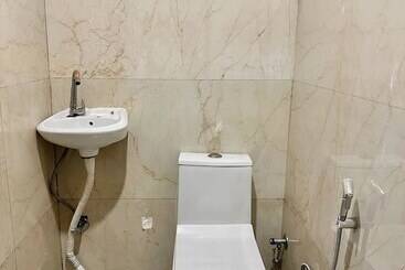 هتل S R Plaza At Delhi Airport