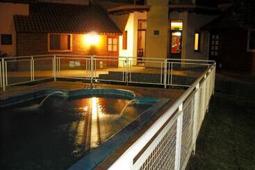 هتل Hosteria Sueños Dorados
