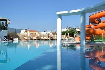 Kamares Apartments εε