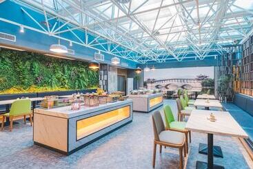 Atour Hotel Capital Airport Beijing