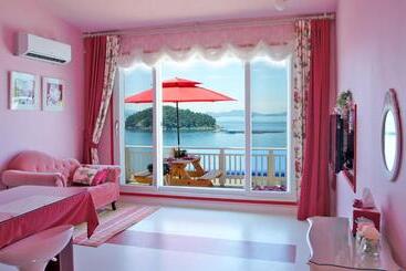 Namhae Blue & White Pension
