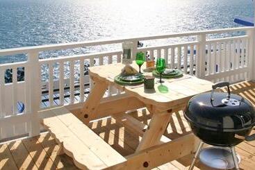 Namhae Blue & White Pension