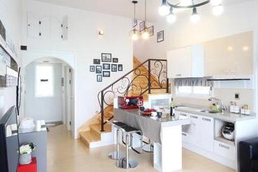 Namhae Blue & White Pension