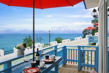Namhae Blue & White Pension